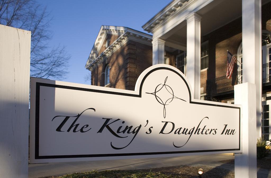 The King'S Daughters Inn Дърам Екстериор снимка